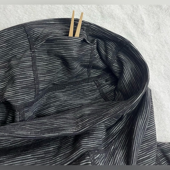 Athleta women’s small heathered black/gray Space Dye workout leggings - Picture 9 of 9